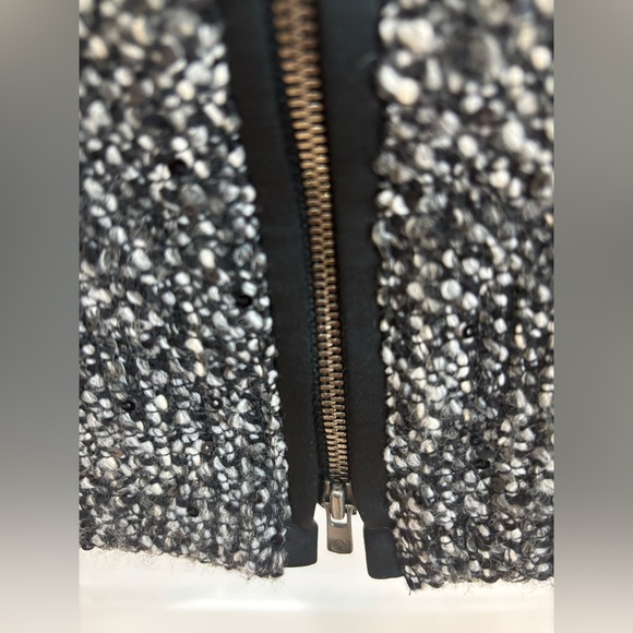 Armani Collezioni Black and Gray Textured Midi Skirt - Picture 6 of 15